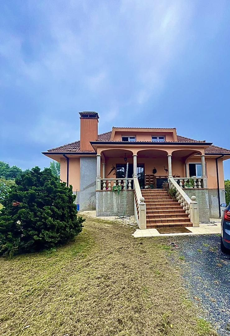 Exterior view of House or chalet for sale in Mesía  with Terrace, Swimming Pool and Balcony