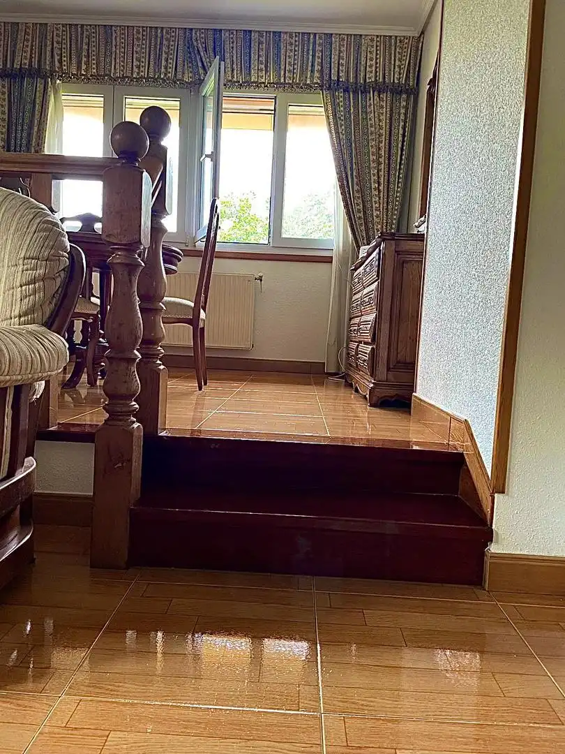 Casa o chalet en venta en Lugar Paredes, 2, Mesía Casa o chalet en venta en Mesía con Calefacción, Jardín privado y Parquet