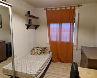 Flat to share in Carrer de L'àliga, 64, Sant Ramón