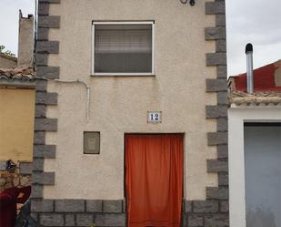 Vista exterior de Casa adosada en venda en Azuara amb Calefacció, Moblat i Microones