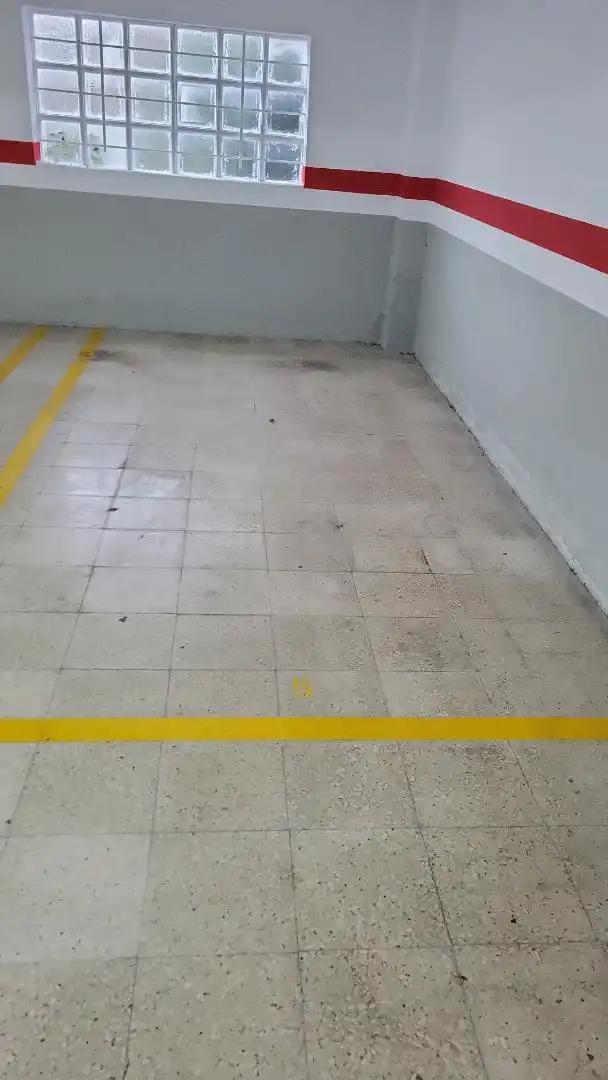 Garage zur Miete in Rúa do Franco, 6, A Piriganlla - Albeiros - Garabolos Außenansicht von Garage zur Miete in Lugo