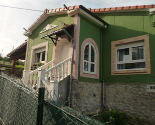 Vista exterior de Casa o xalet en venda en Marina de Cudeyo amb Terrassa