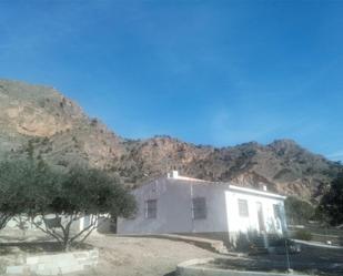 Vista exterior de Finca rústica en venda en Orihuela amb Terrassa