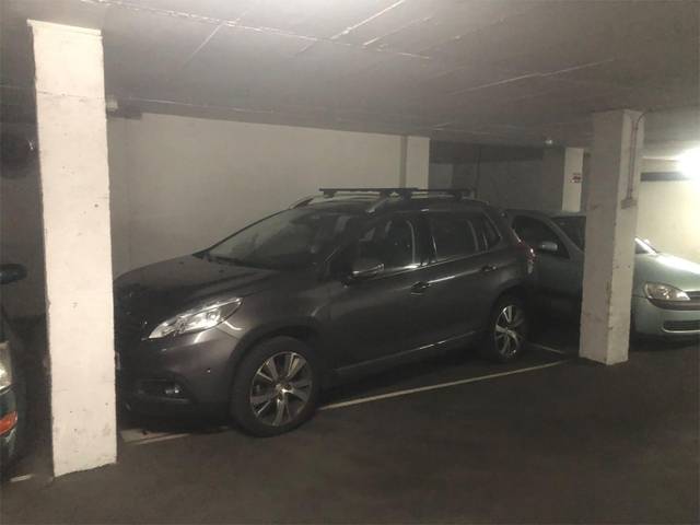 Garaje en Venta en Calle Rector Leopoldo Alas-Hijo, 1D en Buenavista