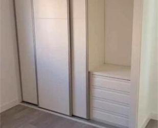 Bedroom of Flat for sale in  Madrid Capital