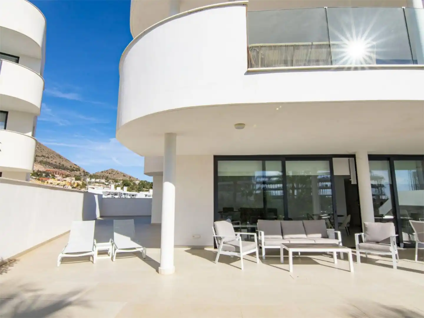 Terrasse von Erdgeschoss zum Verkauf in Fuengirola mit Klimaanlage, Terrasse und Schwimmbad