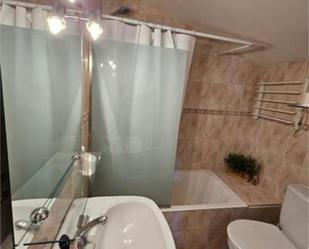 Bathroom of Flat to rent in Orio