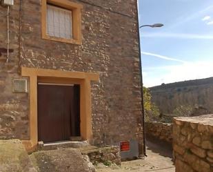 Vista exterior de Casa adosada en venda en San Pedro Manrique amb Forn, Rentadora i Microones