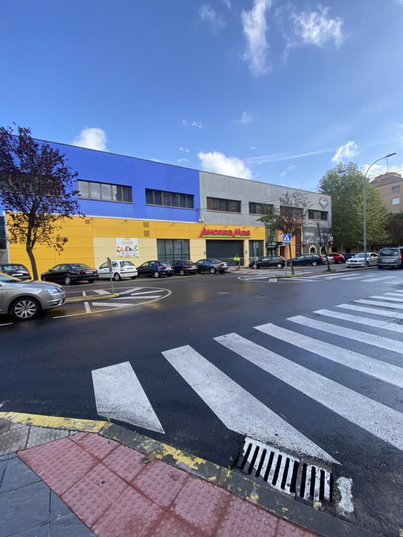 Exterior view of Garage for sale in Talavera de la Reina