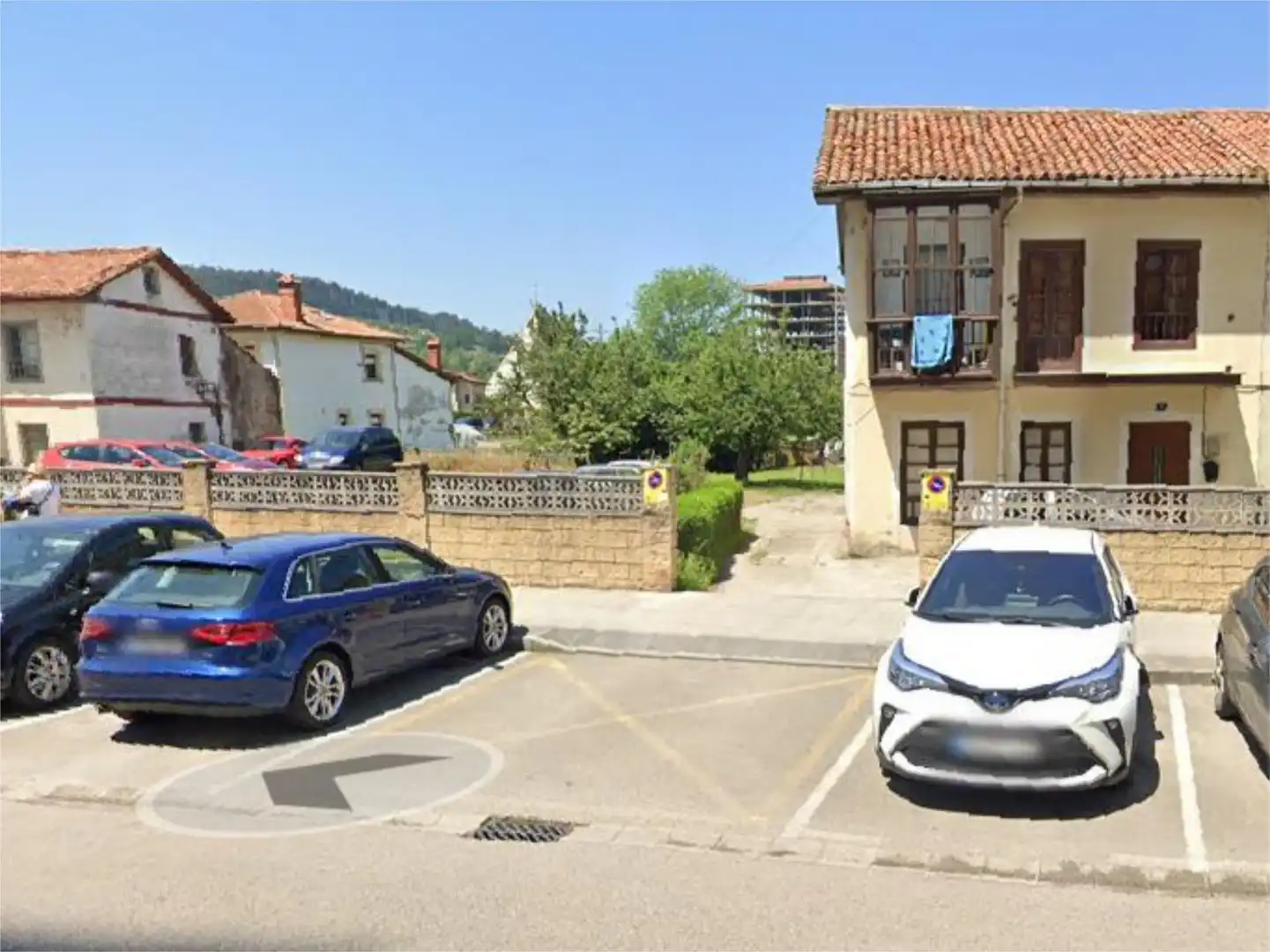 Casa adosada en venda a Calle Escultor Teodoro Calderón, 8, Cerezo - Aspla - Torres Aparcament de Casa adosada en venda en Torrelavega