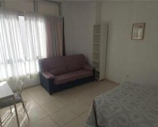 Dormitori de Apartament de lloguer en Las Palmas de Gran Canaria amb Moblat