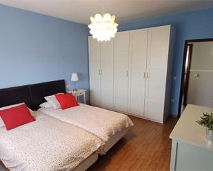 Bedroom of Flat to rent in Pontevedra Capital 