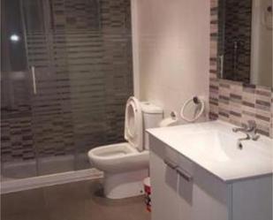 Bathroom of Flat to rent in Valladolid Capital  with Terrace