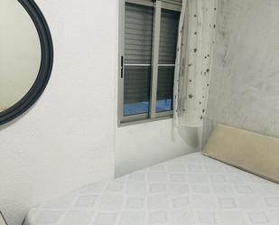 Bedroom of Apartment to share in  Valencia Capital