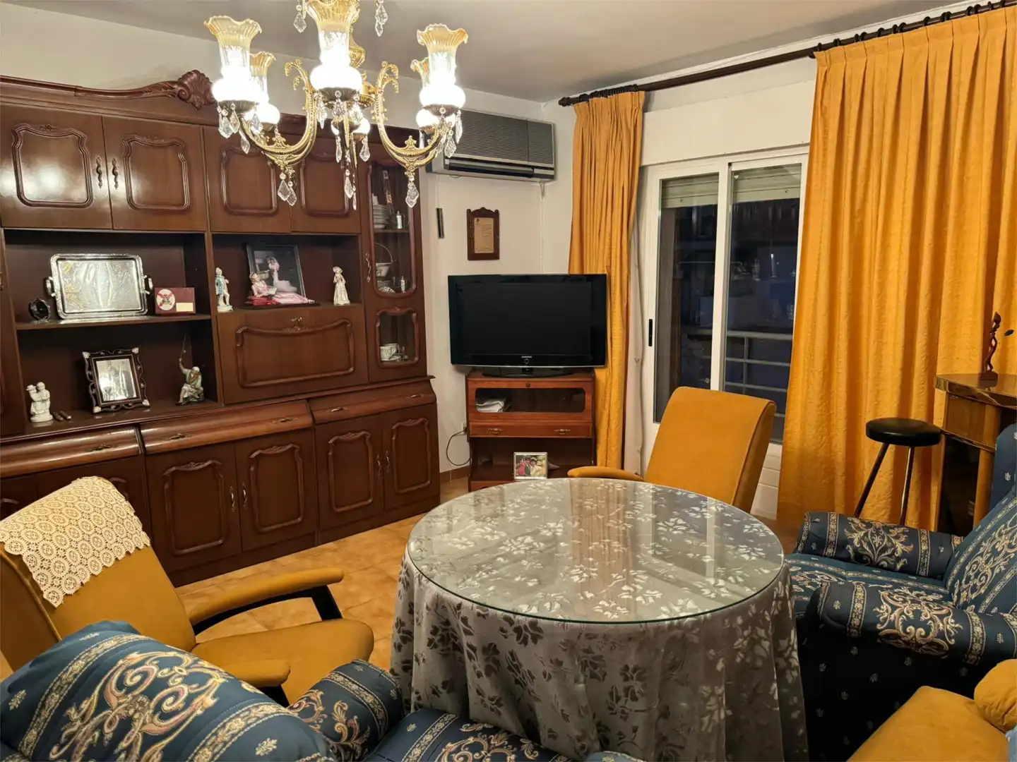 Pis en venda a Avenida Padre Cristobal de Santa Catalina, 12, Este Sala d'estar de Pis en venda en Mérida amb Aire condicionat, Terrassa i Balcó