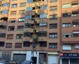 Vista exterior de Pis en venda en Oviedo  amb Calefacció, Terrassa i Moblat