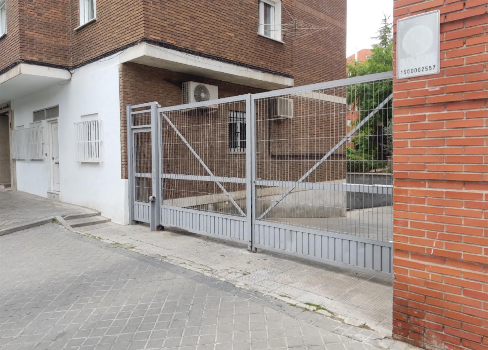 Garage for sale in Calle de Verdaguer y García, 52, San Pascual