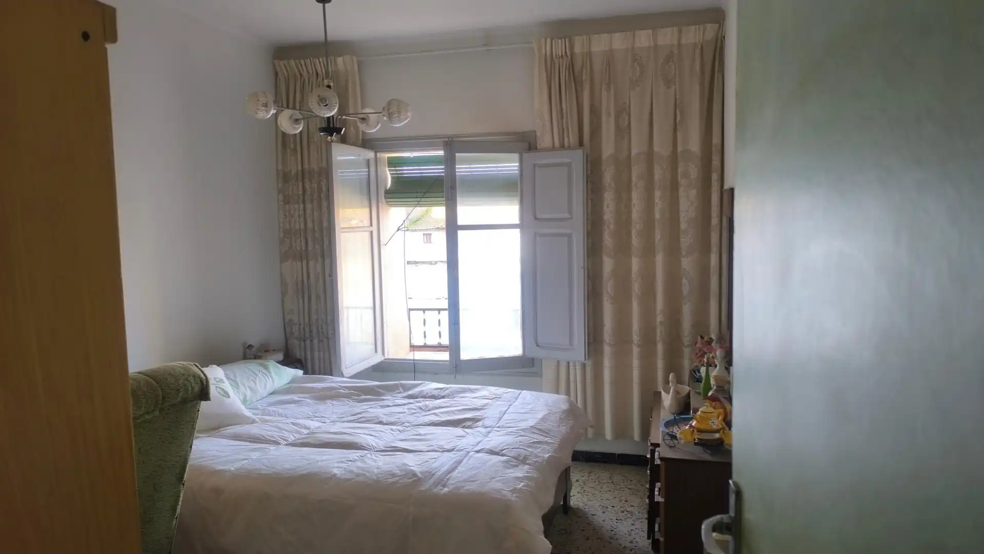 Schlafzimmer von Einfamilien-Reihenhaus zum Verkauf in Pueyo de Santa Cruz