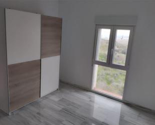 Bedroom of Flat to rent in  Granada Capital  with Air Conditioner and Balcony