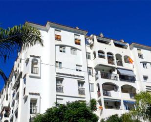 Exterior view of Flat for sale in Fuengirola  with Terrace, Swimming Pool and Balcony