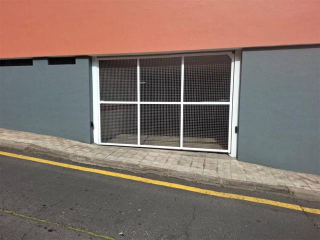 Garaje en Venta en Calle Domingo Pisaca Burgada, 2 en Vistabella - Villa Benitez - Ballester