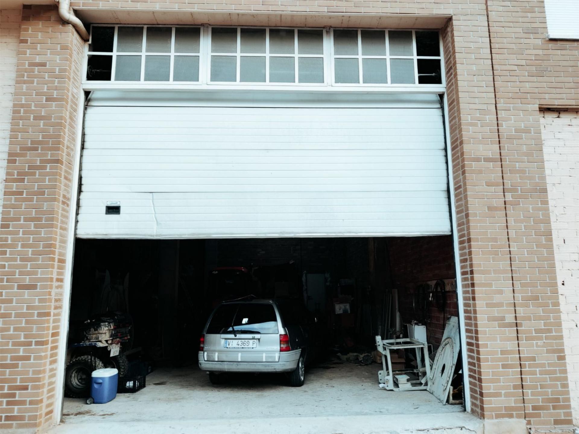 Exterior view of Garage for sale in Oyón-Oion