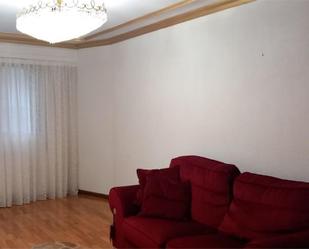 Living room of Flat to rent in Ourense Capital   with Heating, Parquet flooring and Storage room