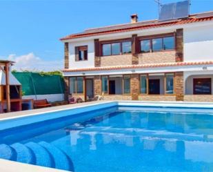 Piscina de Casa o xalet en venda en La Pobla de Vallbona amb Aire condicionat, Terrassa i Piscina