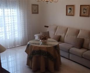 Living room of Flat to share in Baeza  with Air Conditioner, Terrace and Balcony