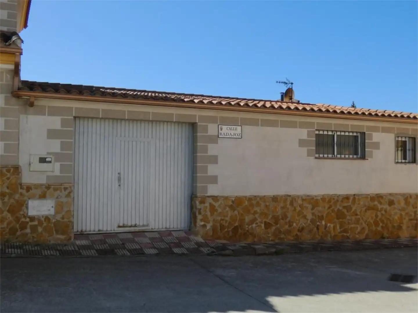 Casa o chalet en venta en Calle Extremadura, 2, Aldea del Cano Vista exterior de Casa o chalet en venta en Aldea del Cano con Aire acondicionado, Jardín privado y Terraza