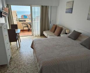 Dormitori de Apartament de lloguer en Torremolinos amb Terrassa