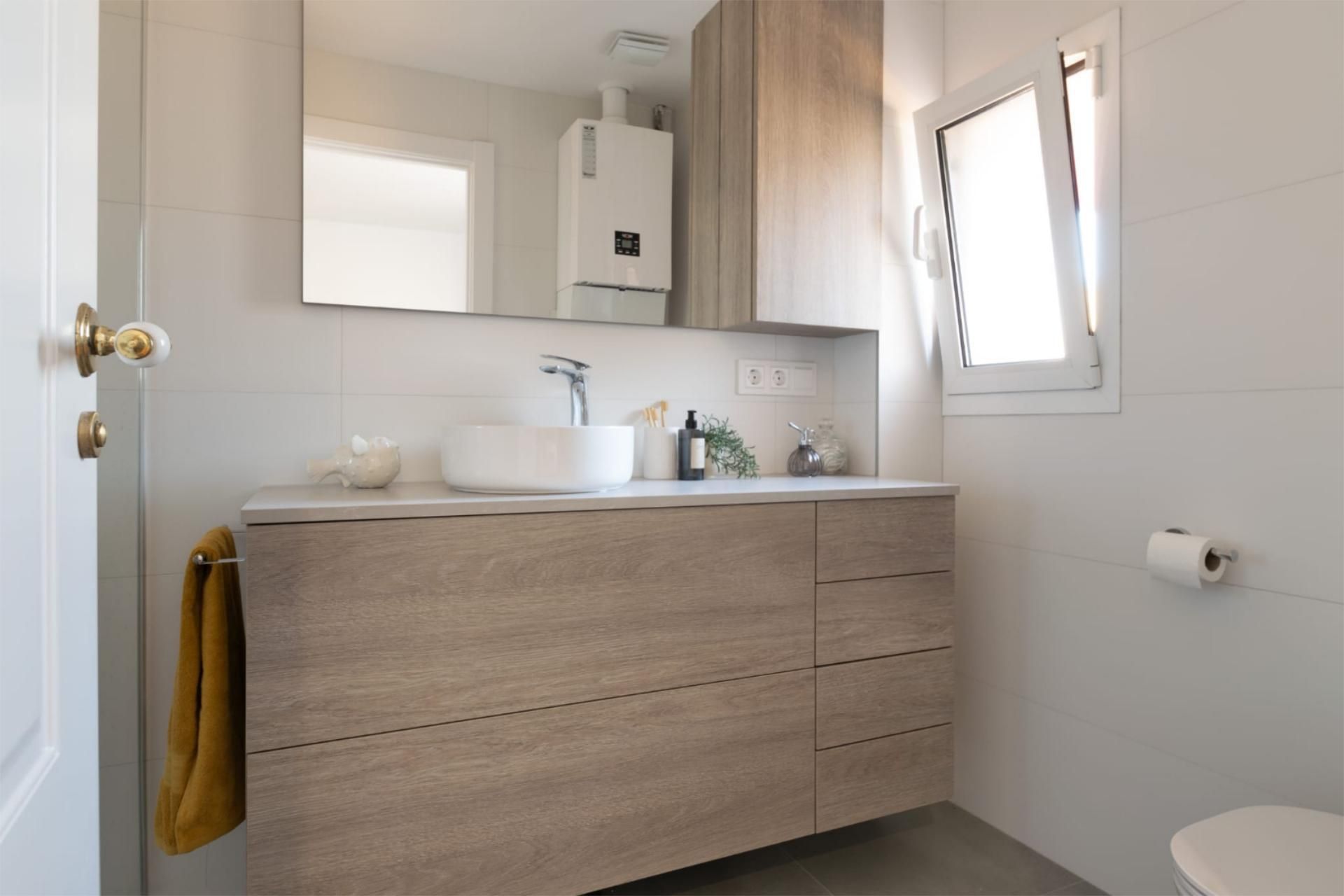 Baño de Piso en venta en  Pamplona / Iruña con Calefacción, Parquet y Terraza