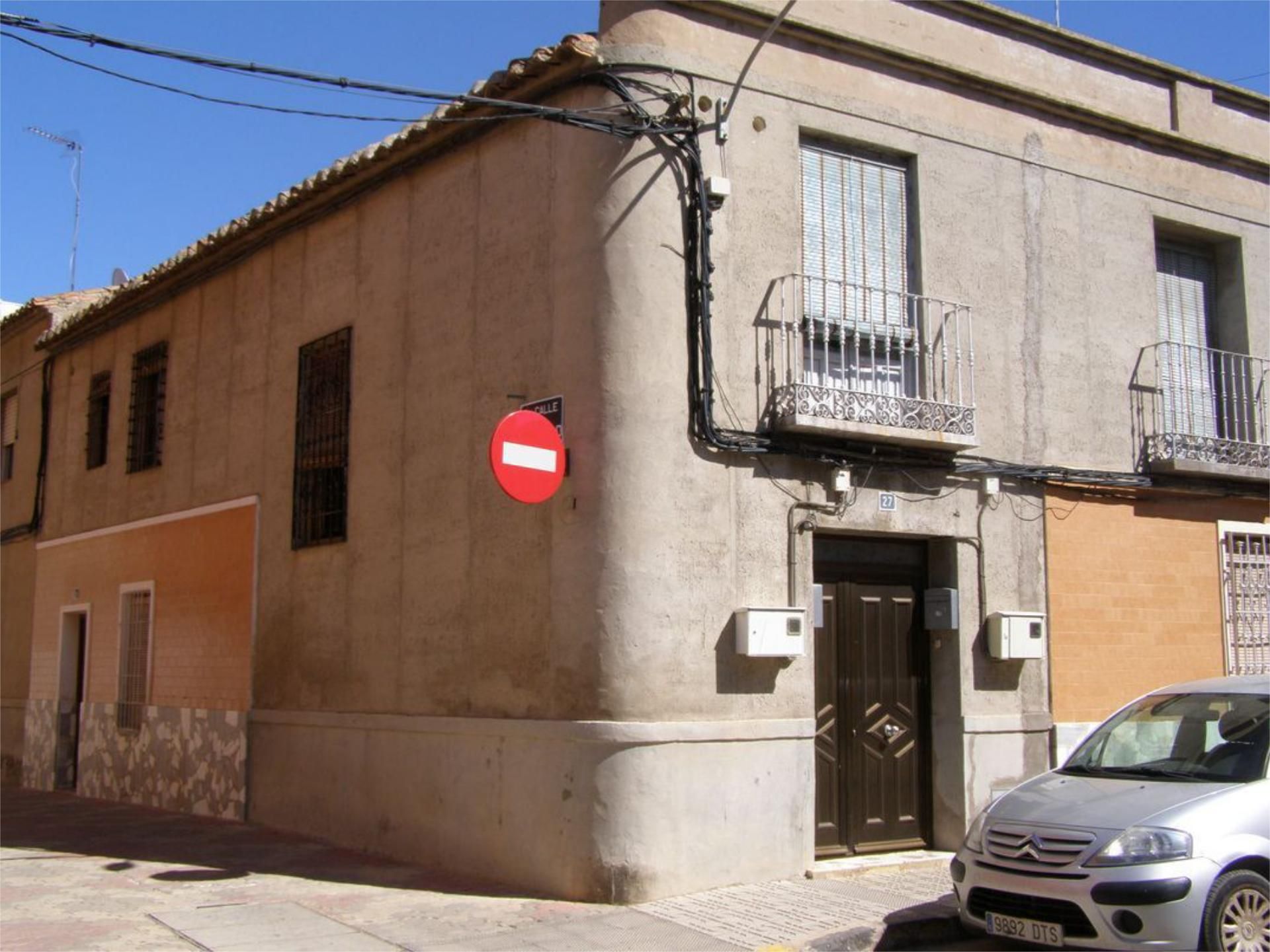 Vista exterior de Pis en venda en Calzada de Calatrava amb Balcó