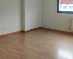 Bedroom of Flat for sale in  Logroño  with Swimming Pool