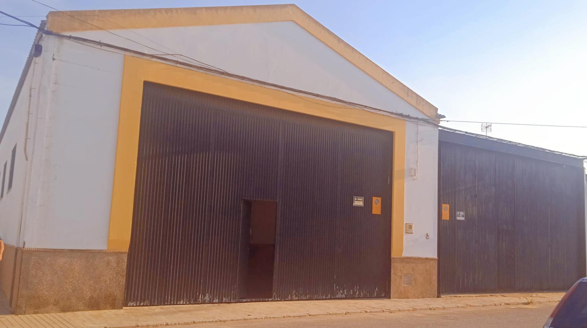 Nau industrial en venda a Avenida la Constitución, 36, Fuentes de Andalucía
