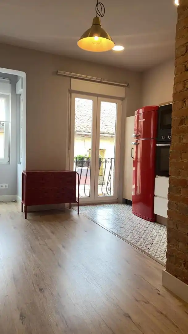 Cuina de Pis en venda en Burgos amb Calefacció, Parquet i Moblat