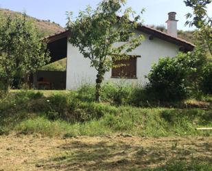 Vista exterior de Finca rústica en venda en Ezcaray amb Calefacció, Jardí privat i Parquet