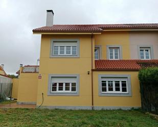 Exterior view of Single-family semi-detached to rent in A Laracha    with Terrace