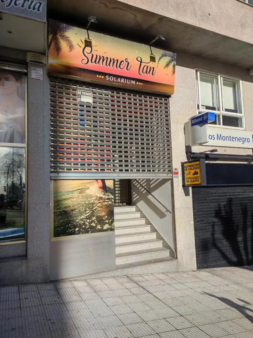 Vista exterior de Local en venta en Vigo  con Aire acondicionado