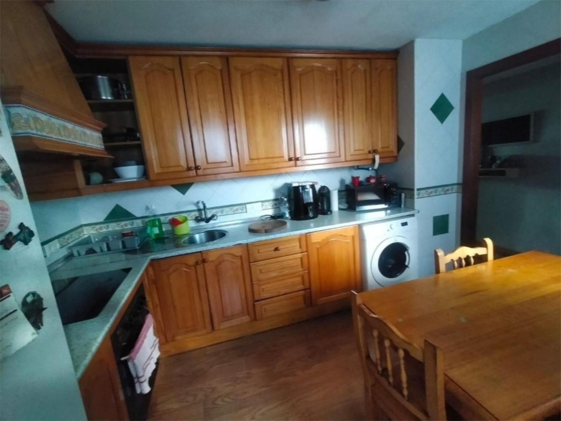 Cuina de Dúplex en venda en La Línea de la Concepción amb Aire condicionat, Calefacció i Parquet