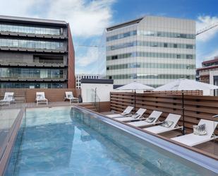 Swimming pool of Flat for sale in  Barcelona Capital  with Air Conditioner, Terrace and Swimming Pool