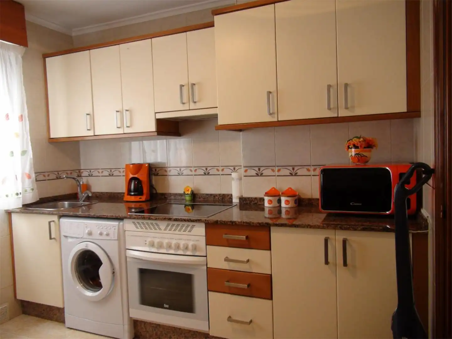 Wohnung zum Verkauf in Calle del Carlos Albo Kay, 24, Carreño Küche von Wohnung zum Verkauf in Carreño mit Klimaanlage, Privatgarten und Möbliert