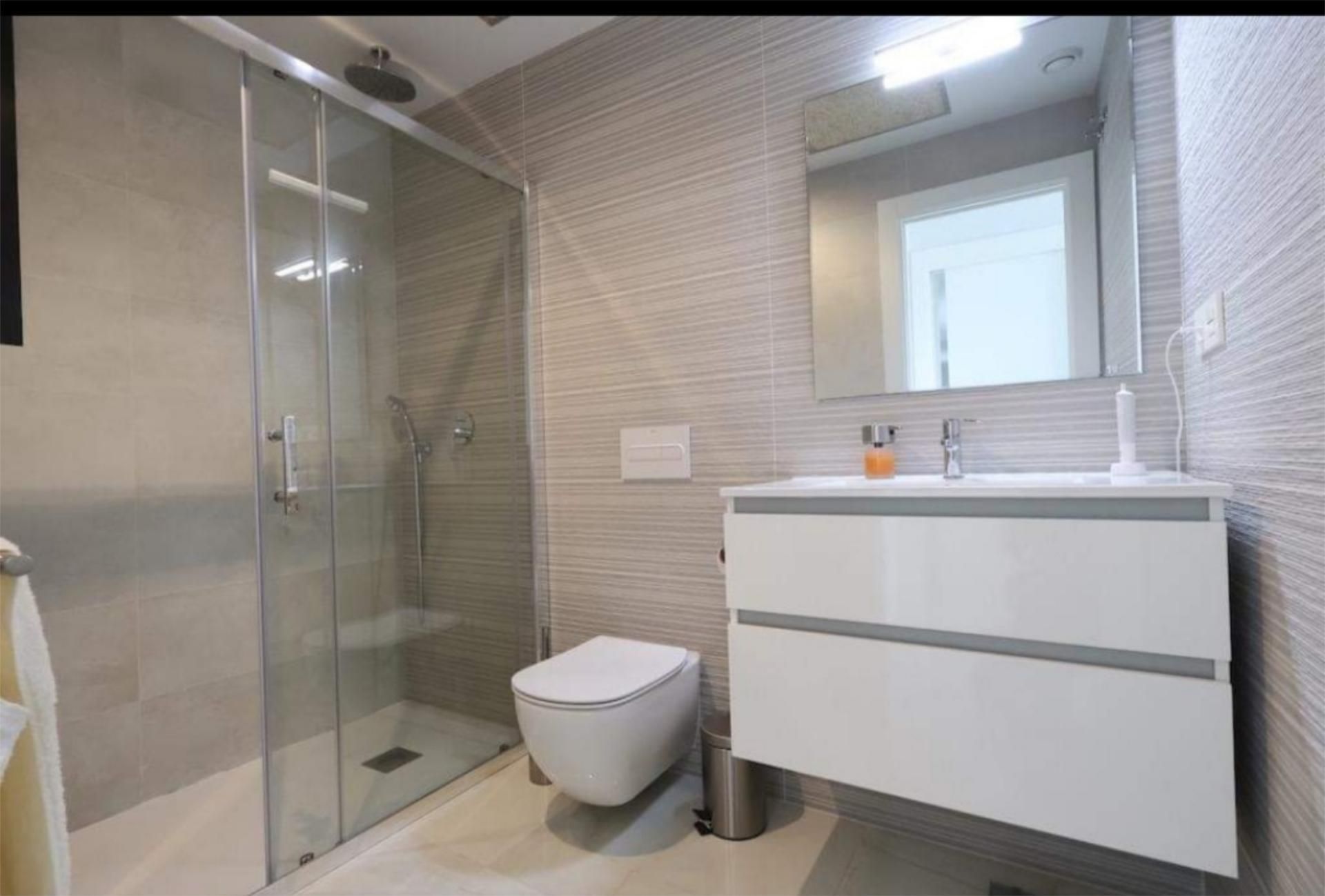 Apartamentos en venta con terraza en Los Balcones Los Altos