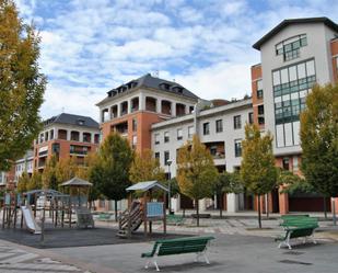 Vista exterior de Pis en venda en  Pamplona / Iruña amb Aire condicionat, Terrassa i Balcó