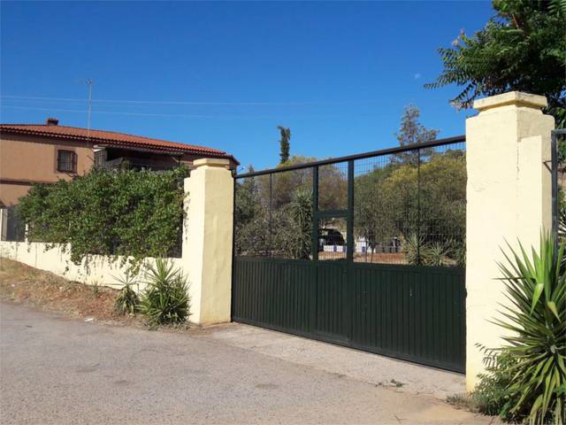 Terreno en Venta en Avenida de la Constitución, 5 en La Cañada