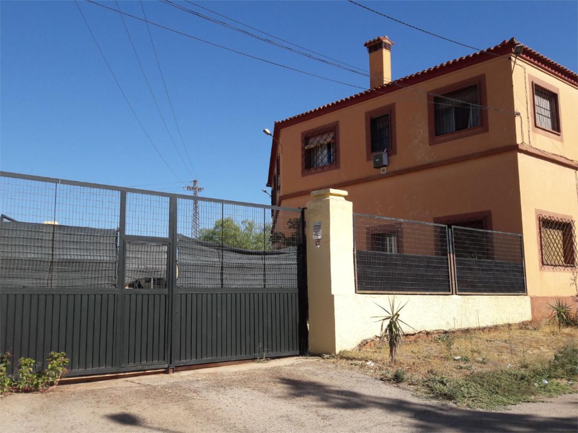 Exterior view of House or chalet for sale in Cáceres Capital  with Air Conditioner, Private garden and Terrace