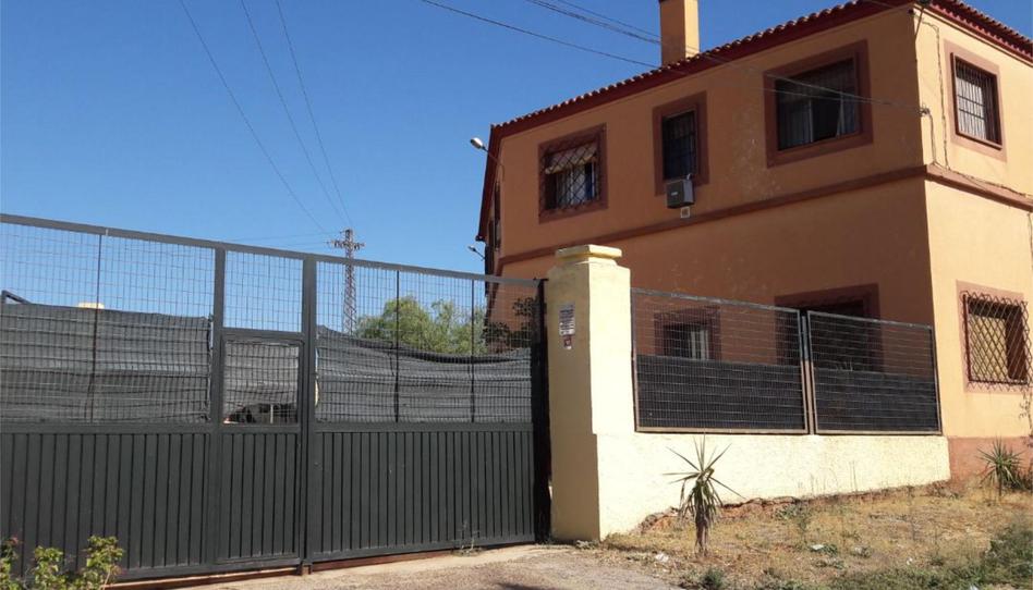 Foto 1 de Casa o chalet en venta en Avenida de la Constitución, 6, La Cañada, Cáceres