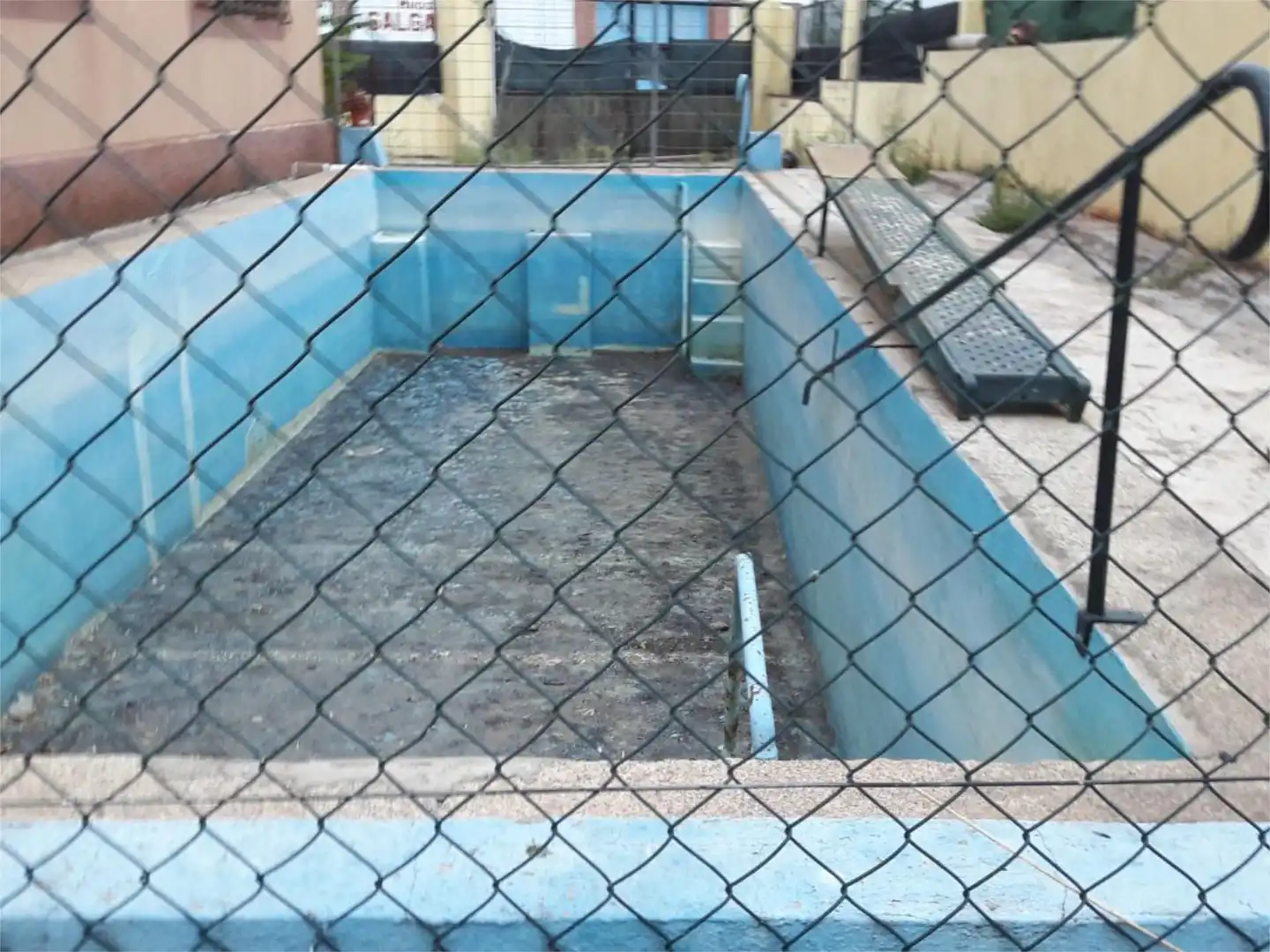 Piscina de Casa o xalet en venda en Cáceres amb Aire condicionat, Jardí privat i Terrassa