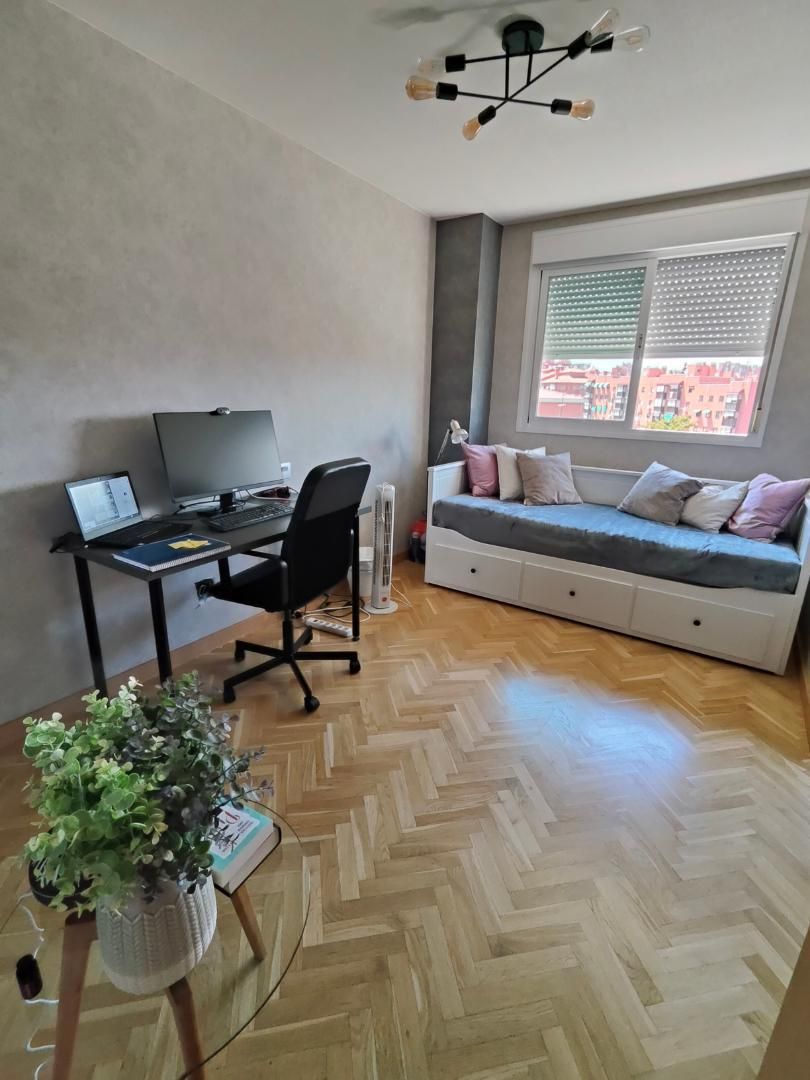 Flat to share in Calle Flora Tristán, 1, Los Rosales