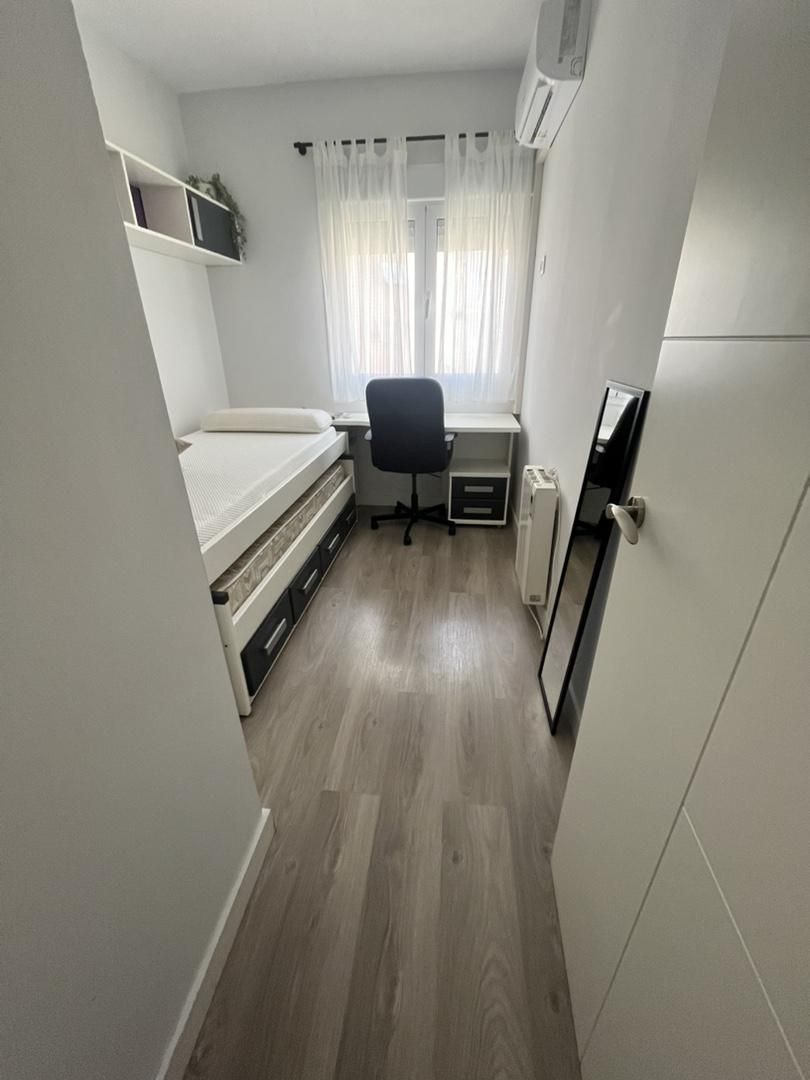 Flat to share in Calle Boga, San Jerónimo - La Bachillera